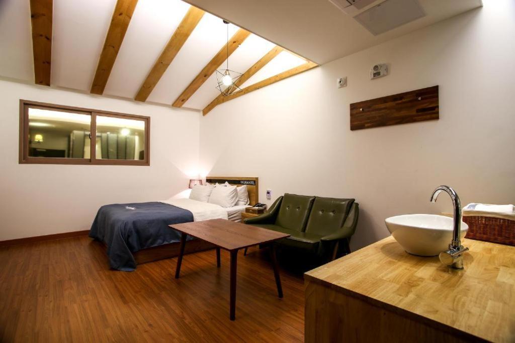 Hotel The Jaja Kongdzsu Kültér fotó