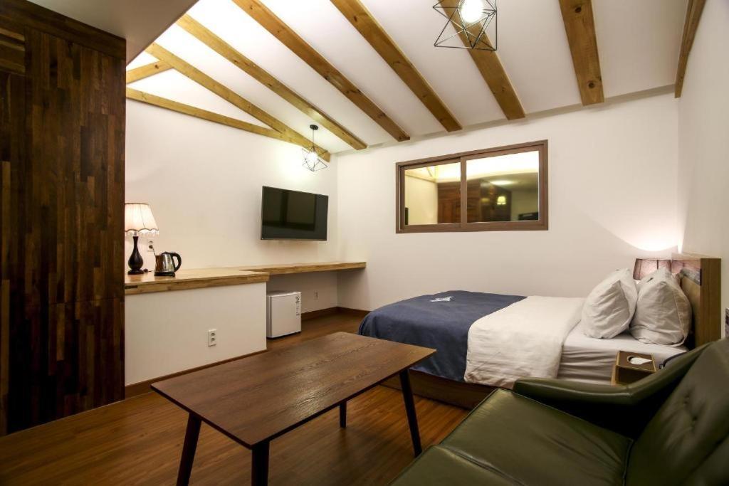 Hotel The Jaja Kongdzsu Kültér fotó