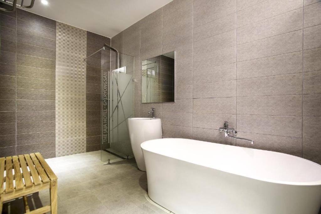 Hotel The Jaja Kongdzsu Kültér fotó